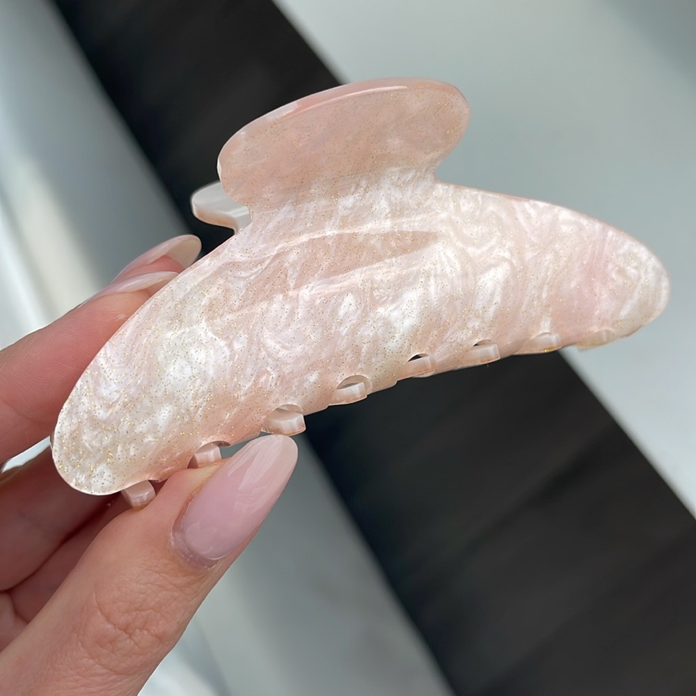 Elegant Strawberry Cream Hair Claw Clip